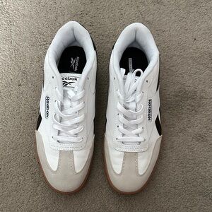 Reebok women’s  White and Black Classic Sneakers